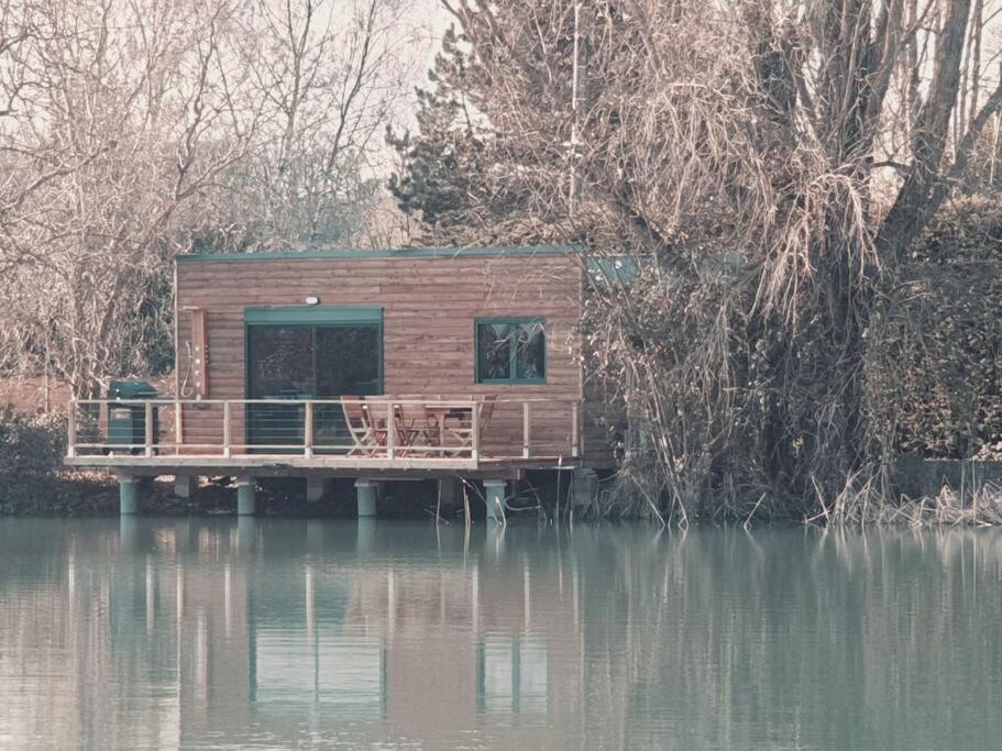 Chalet Les Pieds Dans L'Eau La Campagne A La Ville Saint-Doulchard Ngoại thất bức ảnh