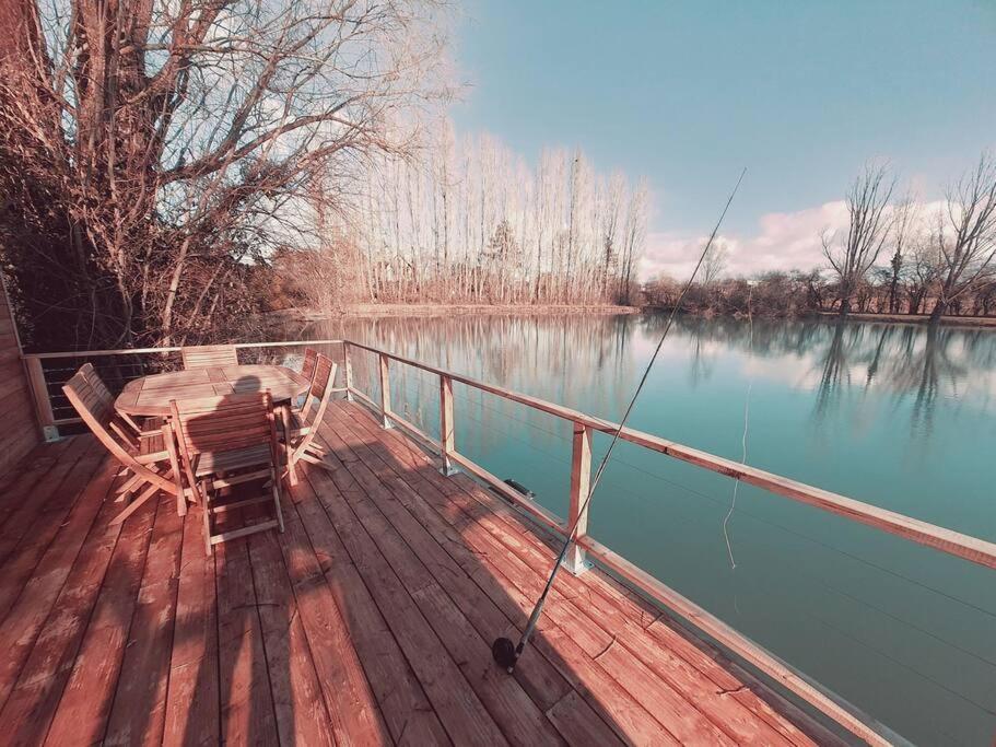 Chalet Les Pieds Dans L'Eau La Campagne A La Ville Saint-Doulchard Ngoại thất bức ảnh