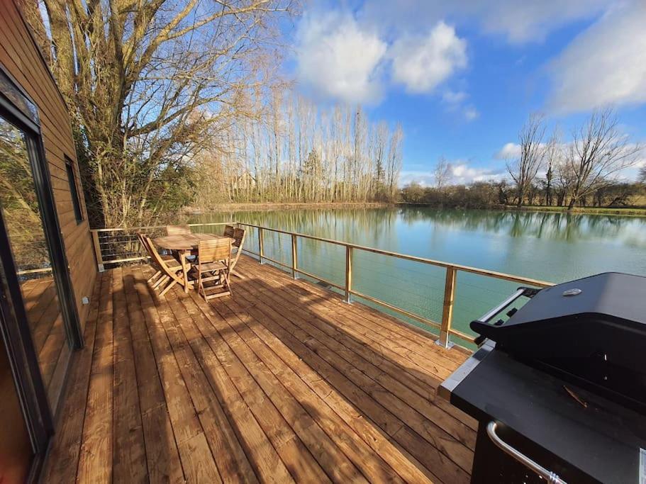 Chalet Les Pieds Dans L'Eau La Campagne A La Ville Saint-Doulchard Ngoại thất bức ảnh